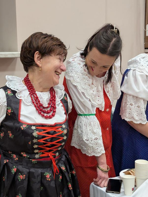 Nowe Chechło na czele, za nim Ossianie i Ziomale