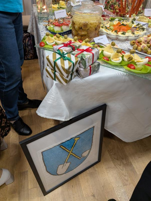 Nowe Chechło na czele, za nim Ossianie i Ziomale