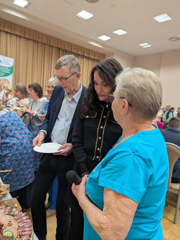 Nowe Chechło na czele, za nim Ossianie i Ziomale