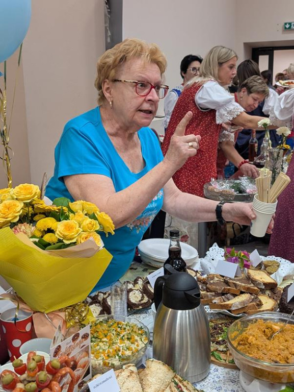 Nowe Chechło na czele, za nim Ossianie i Ziomale