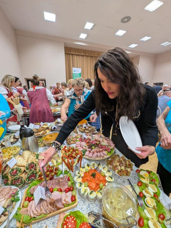 Nowe Chechło na czele, za nim Ossianie i Ziomale