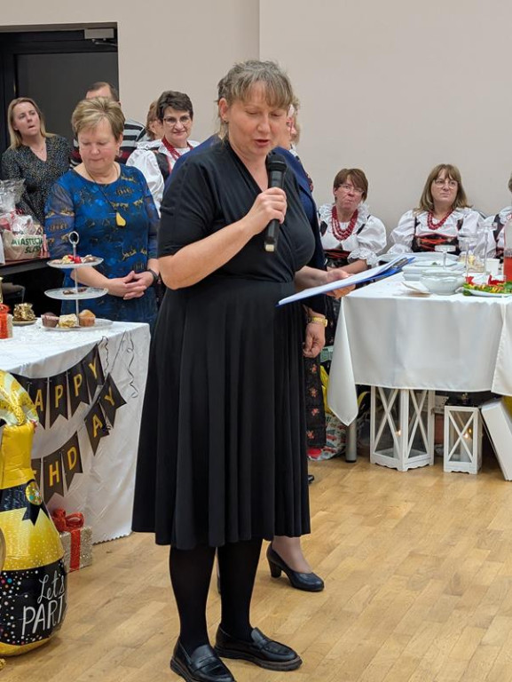 Nowe Chechło na czele, za nim Ossianie i Ziomale