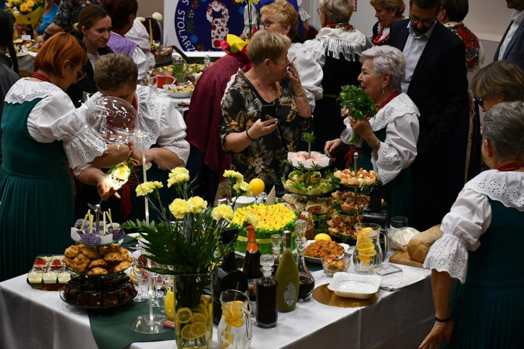 Nowe Chechło na czele, za nim Ossianie i Ziomale