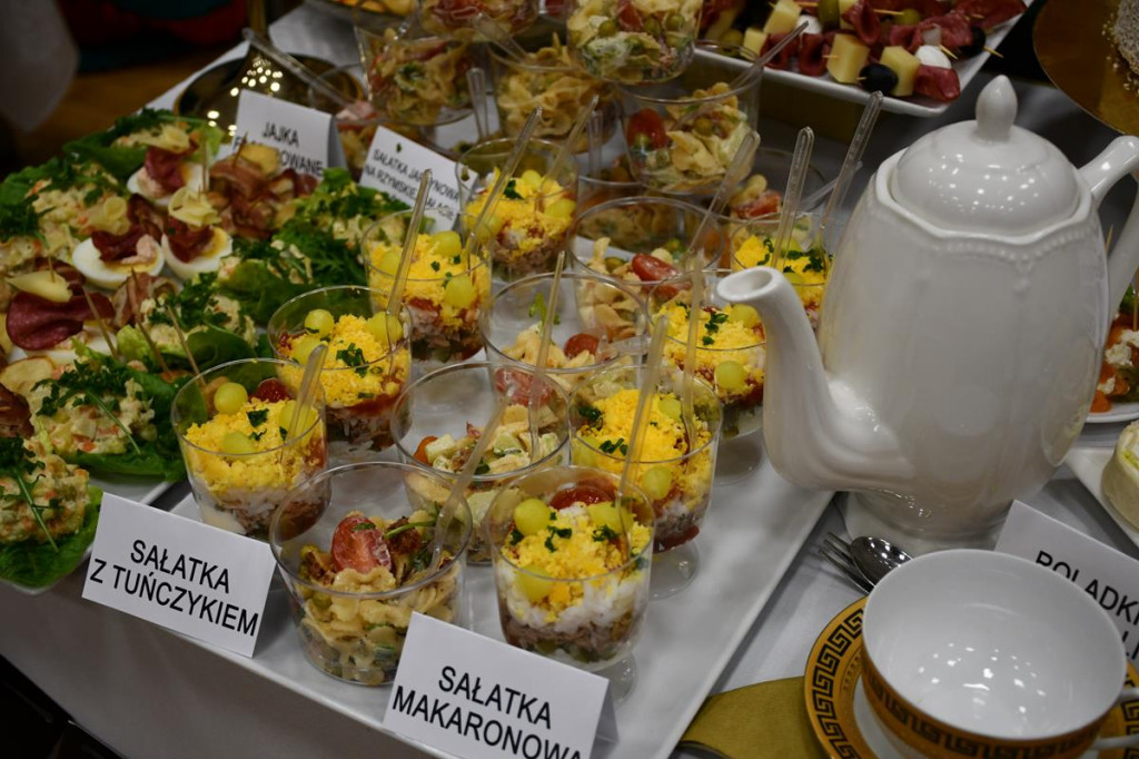 Nowe Chechło na czele, za nim Ossianie i Ziomale