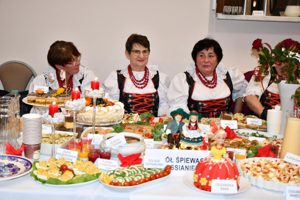 Nowe Chechło na czele, za nim Ossianie i Ziomale