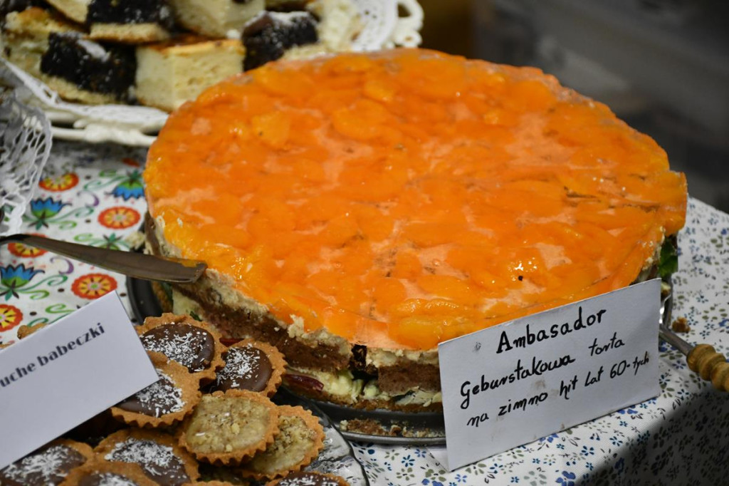 Nowe Chechło na czele, za nim Ossianie i Ziomale