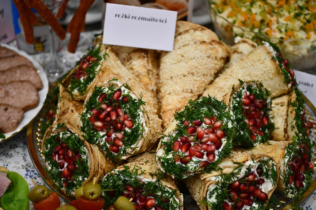 Nowe Chechło na czele, za nim Ossianie i Ziomale