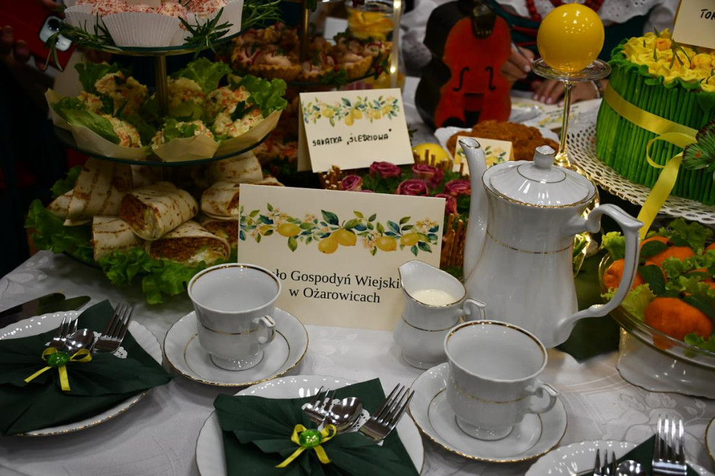 Nowe Chechło na czele, za nim Ossianie i Ziomale