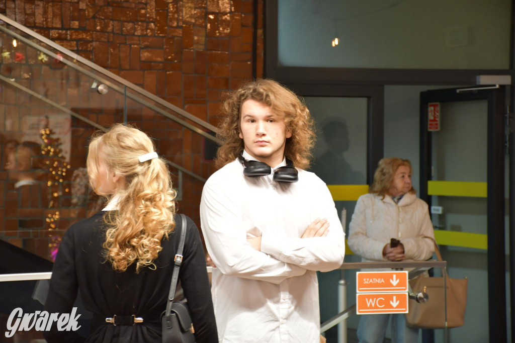 Uczniowie i studenci otrzymali stypendia powiatu