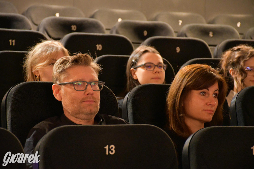 Uczniowie i studenci otrzymali stypendia powiatu