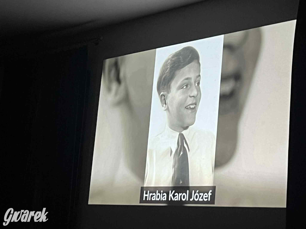 Elegancka i zdyscyplinowana niania hrabiego Karola