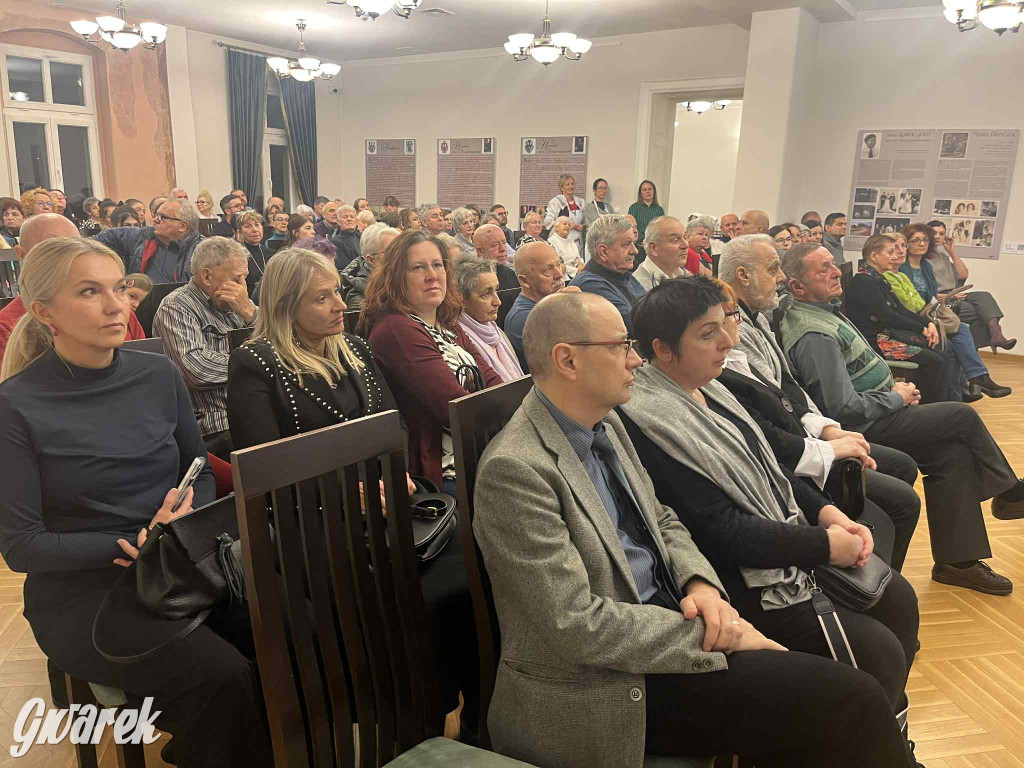 Elegancka i zdyscyplinowana niania hrabiego Karola