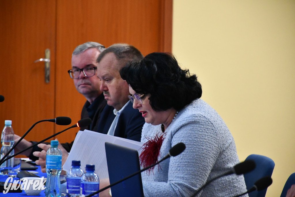 Rada pod ścianą. Kolejne miliony dla szpitala