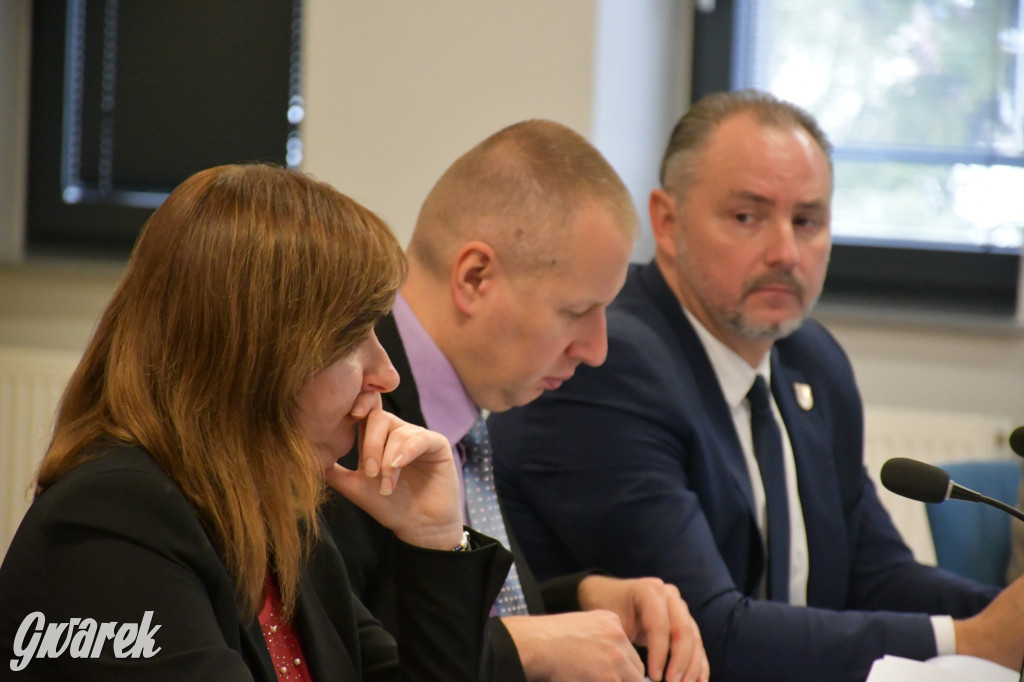 Rada pod ścianą. Kolejne miliony dla szpitala