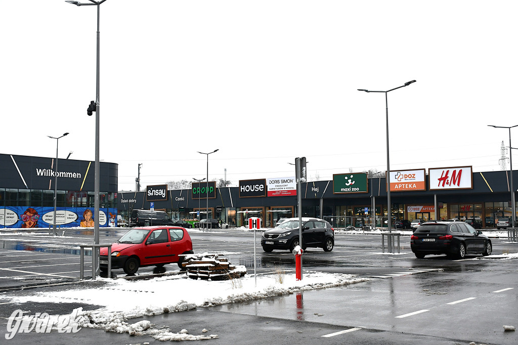 Znane marki, małe emocje. Park S1 zaskoczył frekwencją