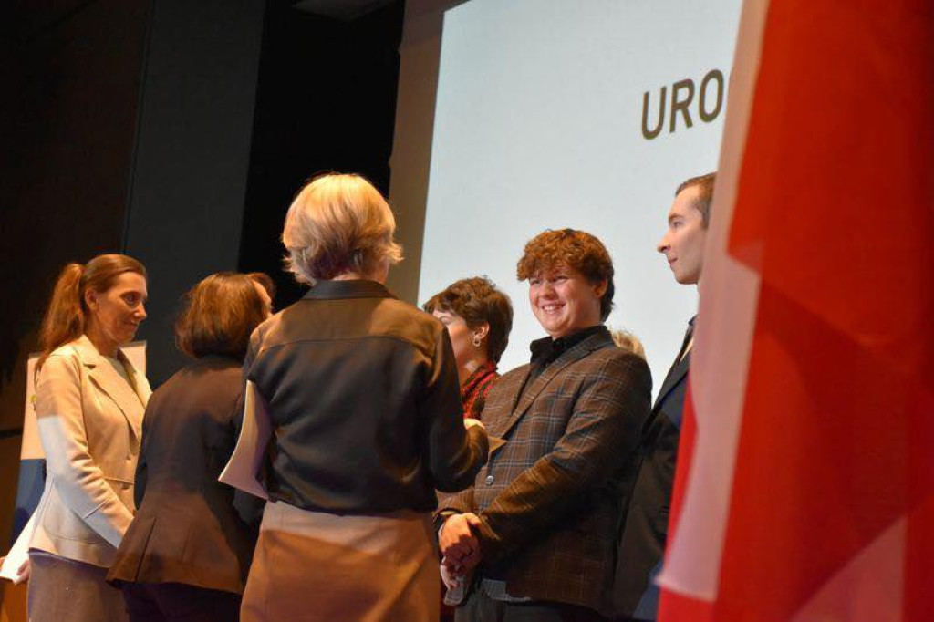 Wręczono stypendia Prezesa Rady Ministrów [FOTO]