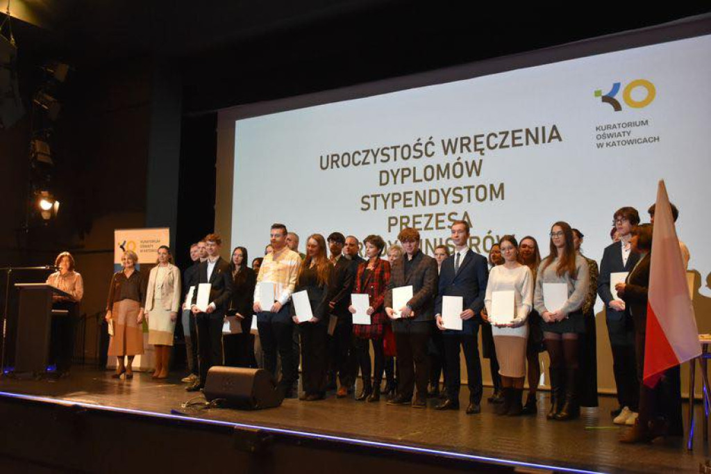 Wręczono stypendia Prezesa Rady Ministrów [FOTO]