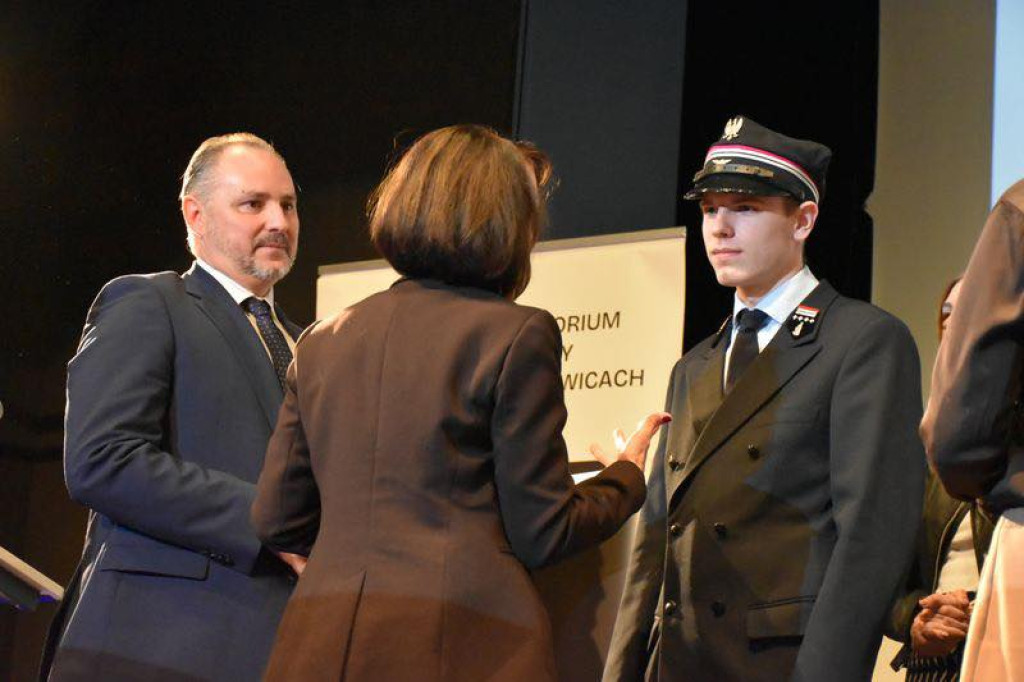 Wręczono stypendia Prezesa Rady Ministrów [FOTO]