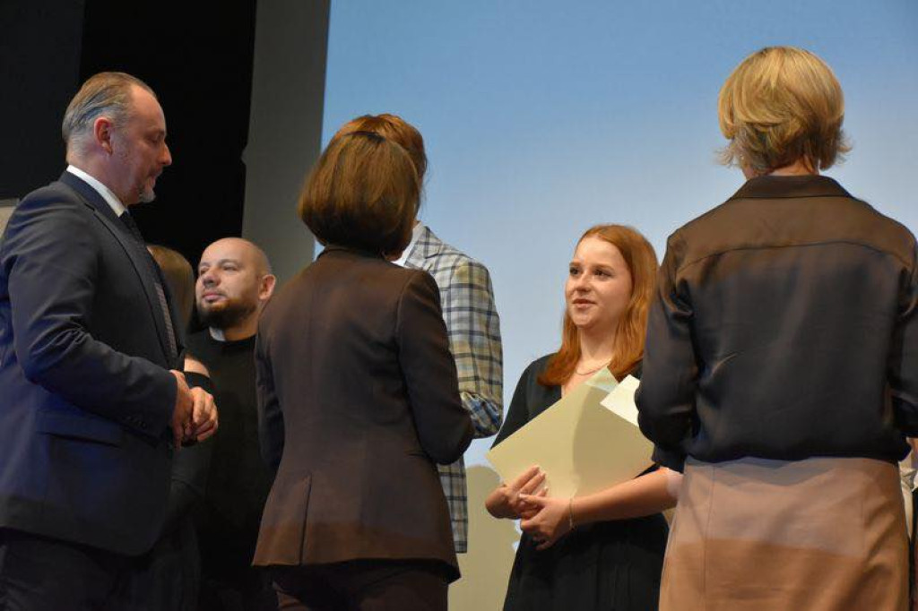 Wręczono stypendia Prezesa Rady Ministrów [FOTO]