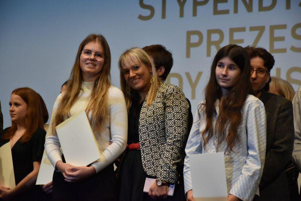 Wręczono stypendia Prezesa Rady Ministrów [FOTO]