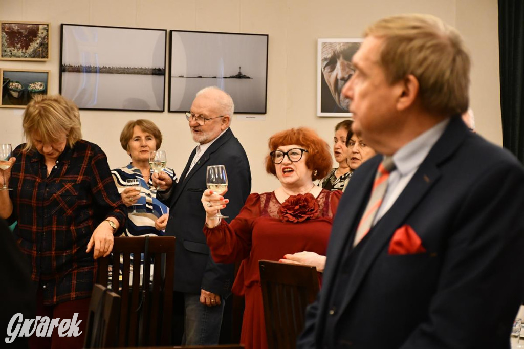 Urodziny członków UTW. Seniorzy świętowali w pałacu