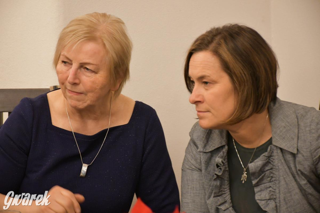 Urodziny członków UTW. Seniorzy świętowali w pałacu