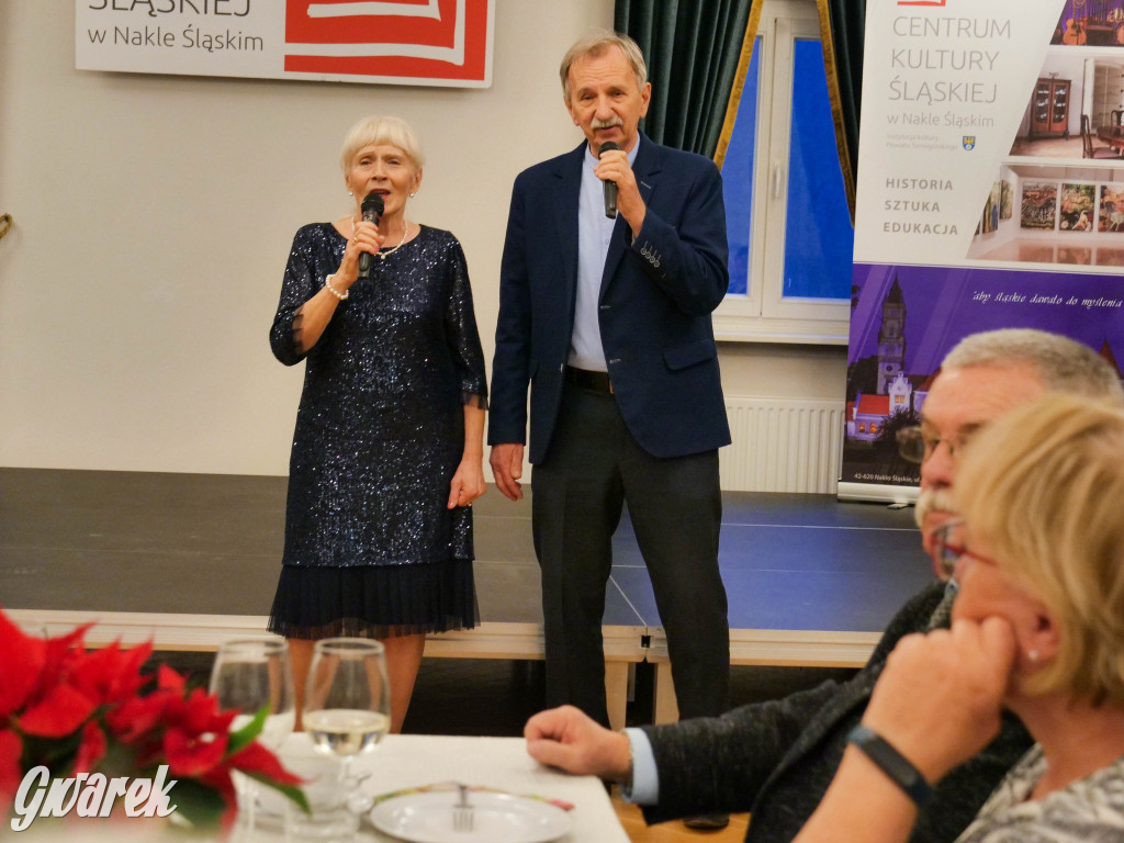 Urodziny członków UTW. Seniorzy świętowali w pałacu