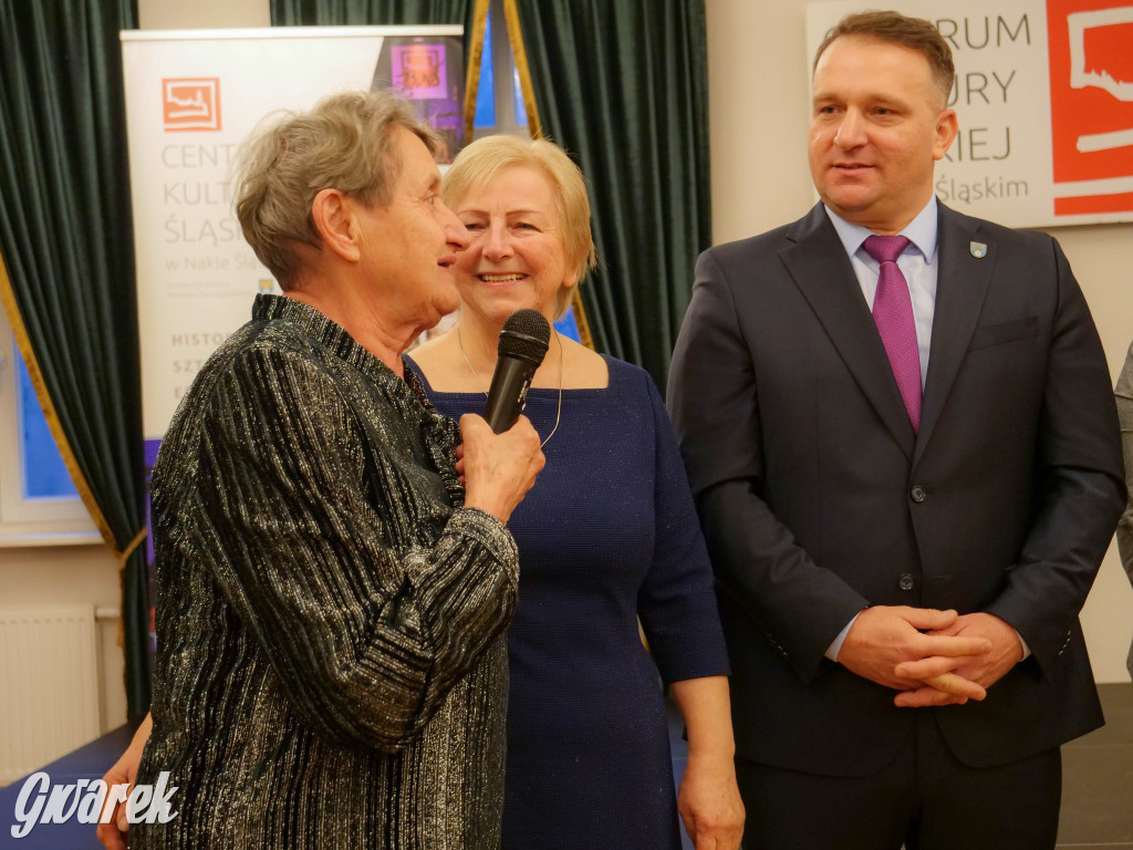 Urodziny członków UTW. Seniorzy świętowali w pałacu