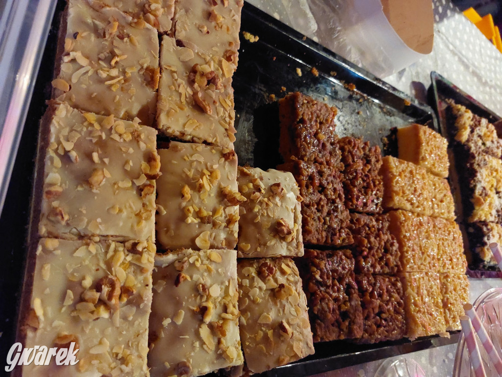 Kameralnie, z alpakami. Połomski jarmark