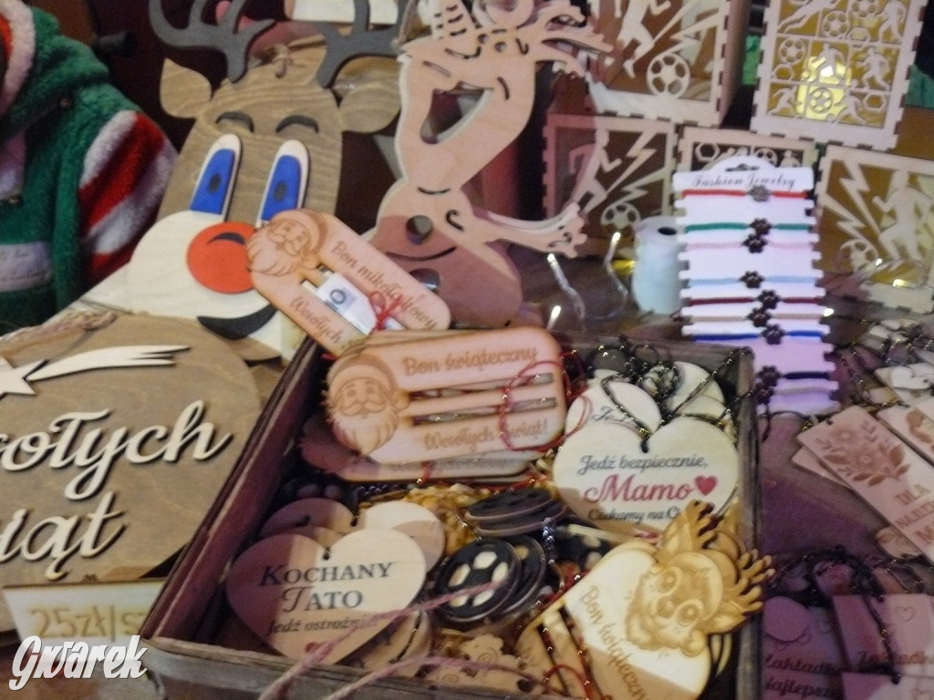 Kameralnie, z alpakami. Połomski jarmark