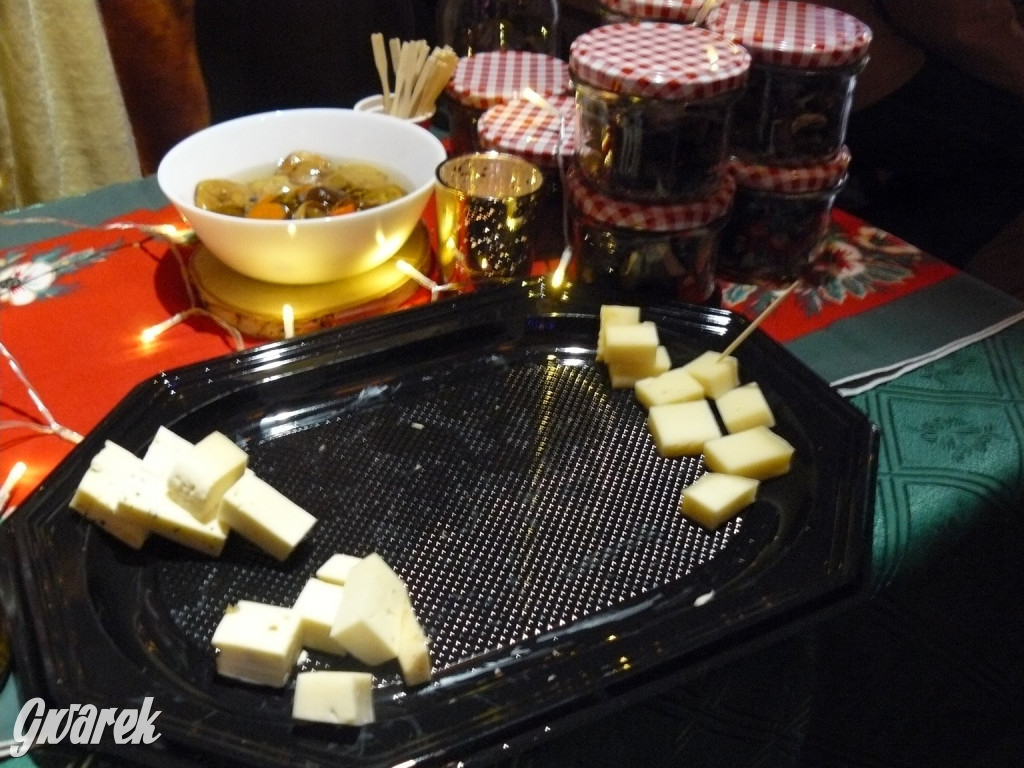 Kameralnie, z alpakami. Połomski jarmark