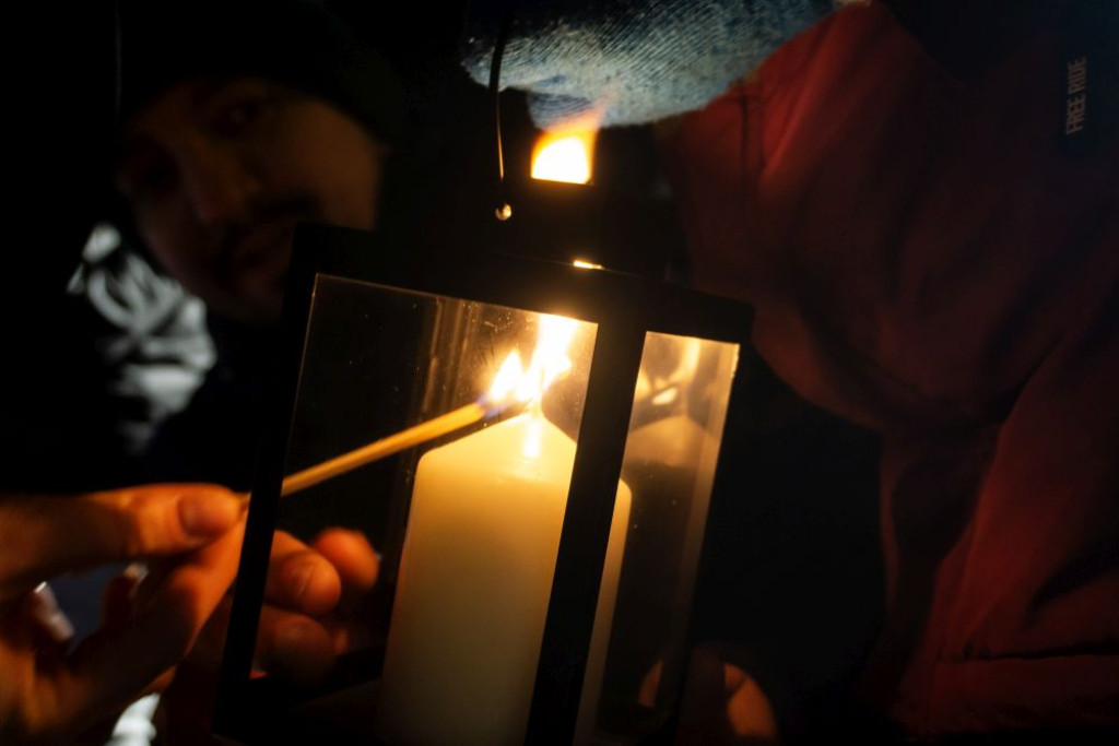 Uroczyście zapalono lampki na miejskiej choince