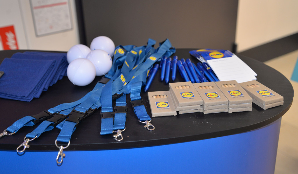 S1 na Zagórskiej. Sklepów przybywa, na parkingu ciasno