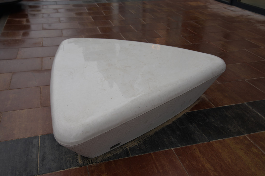 S1 na Zagórskiej. Sklepów przybywa, na parkingu ciasno