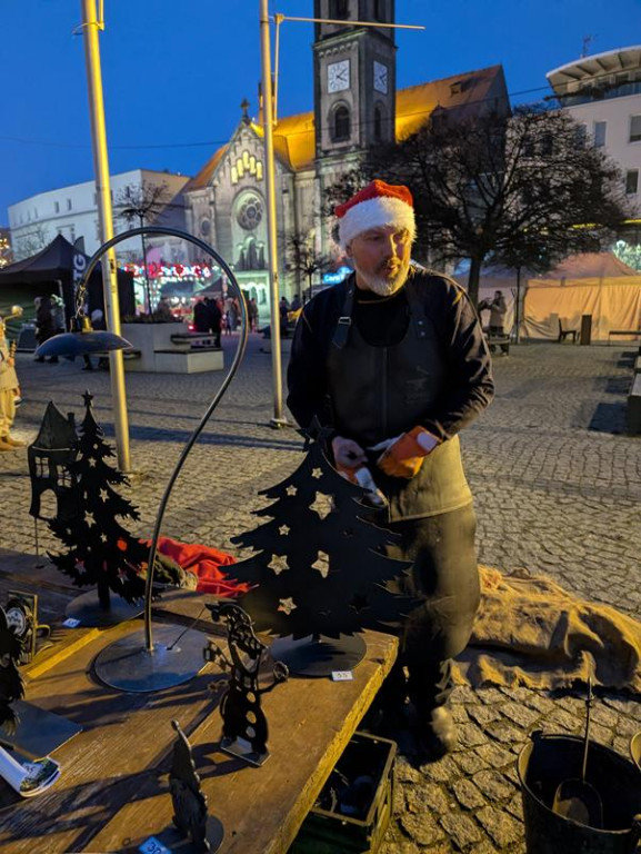 Klimatycznie na rynku w Tarnowskich Górach. Ruszył jarmark!