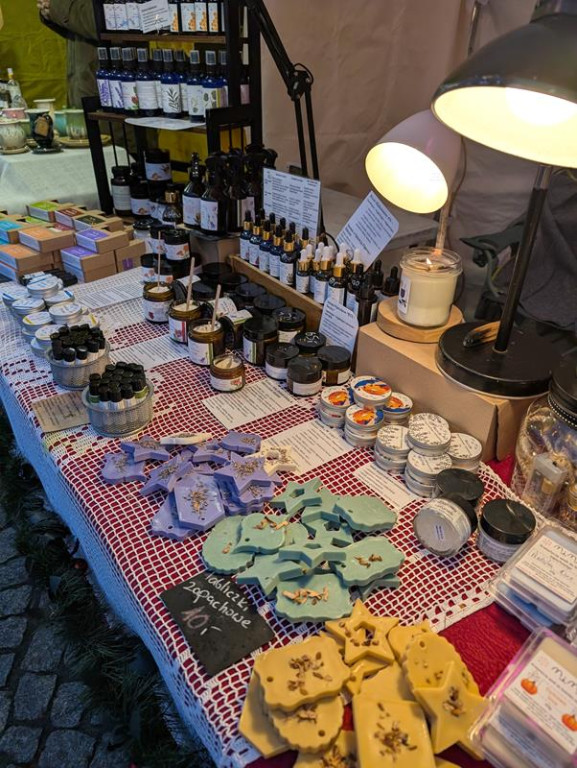 Klimatycznie na rynku w Tarnowskich Górach. Ruszył jarmark!