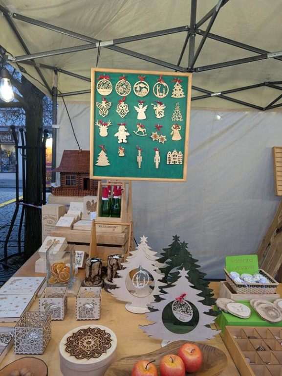 Klimatycznie na rynku w Tarnowskich Górach. Ruszył jarmark!