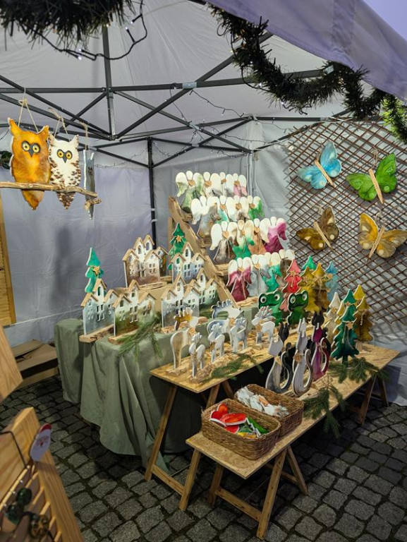 Klimatycznie na rynku w Tarnowskich Górach. Ruszył jarmark!