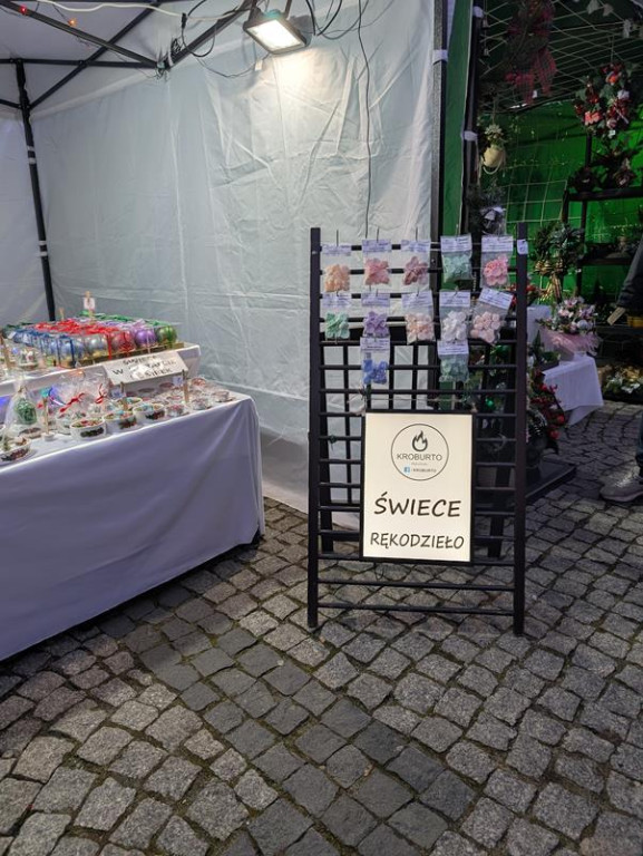 Klimatycznie na rynku w Tarnowskich Górach. Ruszył jarmark!