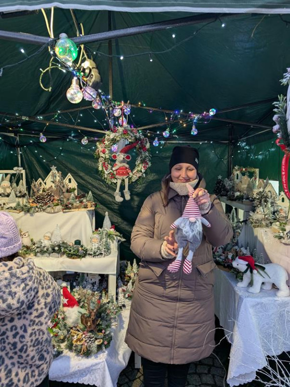 Klimatycznie na rynku w Tarnowskich Górach. Ruszył jarmark!