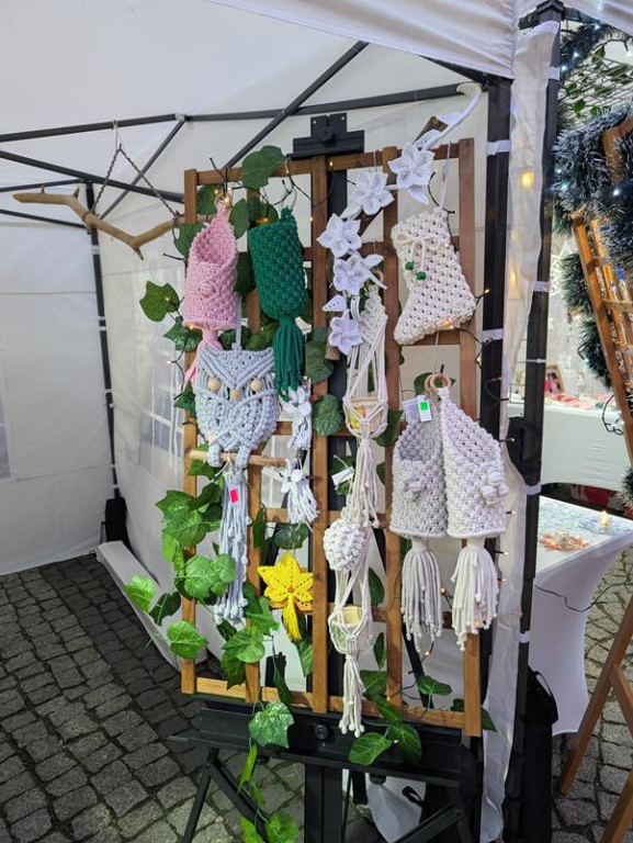 Klimatycznie na rynku w Tarnowskich Górach. Ruszył jarmark!