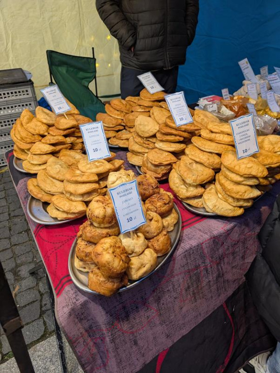 Klimatycznie na rynku w Tarnowskich Górach. Ruszył jarmark!