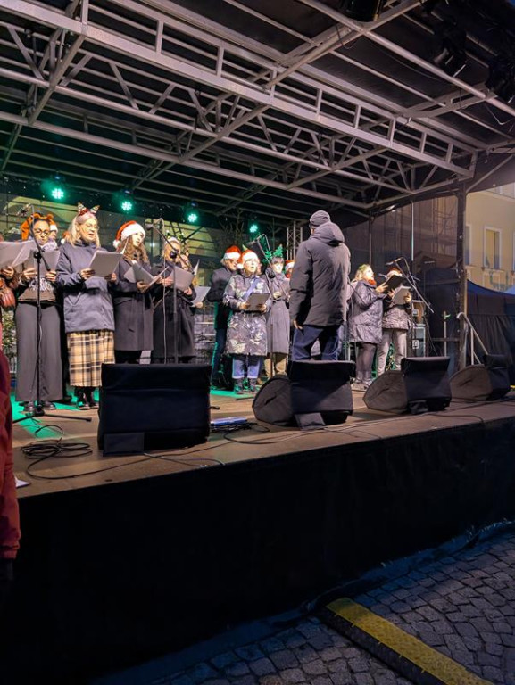 Klimatycznie na rynku w Tarnowskich Górach. Ruszył jarmark!