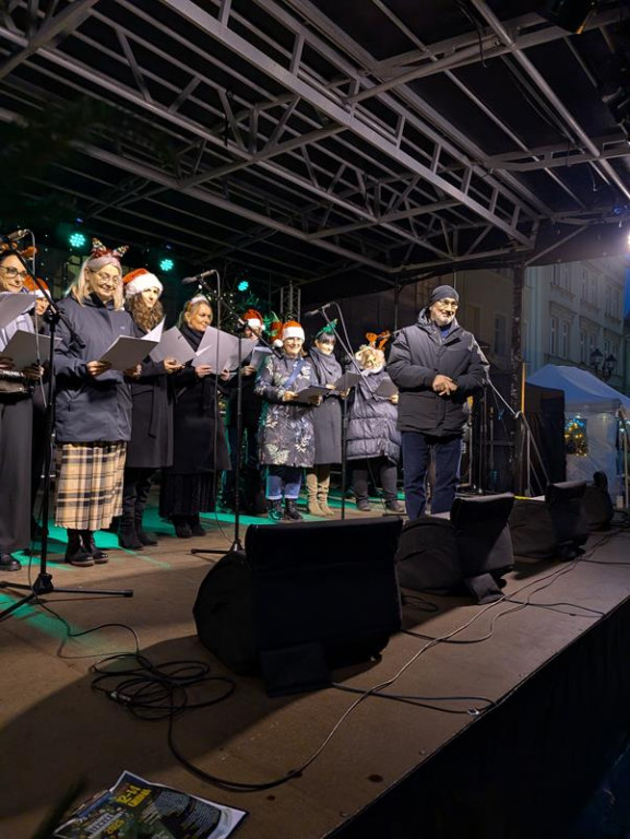 Klimatycznie na rynku w Tarnowskich Górach. Ruszył jarmark!