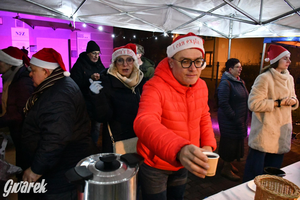 Strzybnicka choinka zabłysła 5 tysiącami lampek