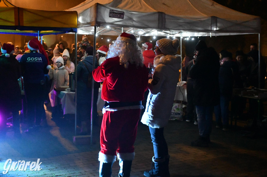Strzybnicka choinka zabłysła 5 tysiącami lampek