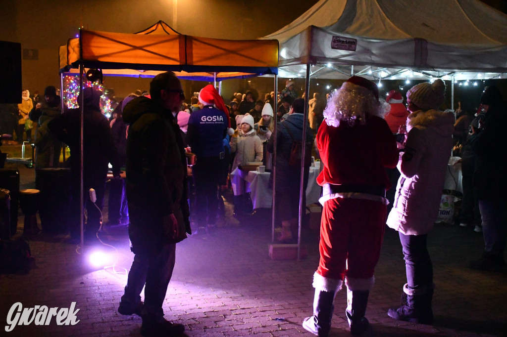 Strzybnicka choinka zabłysła 5 tysiącami lampek