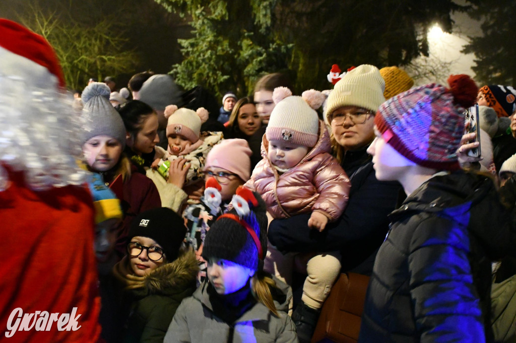 Strzybnicka choinka zabłysła 5 tysiącami lampek
