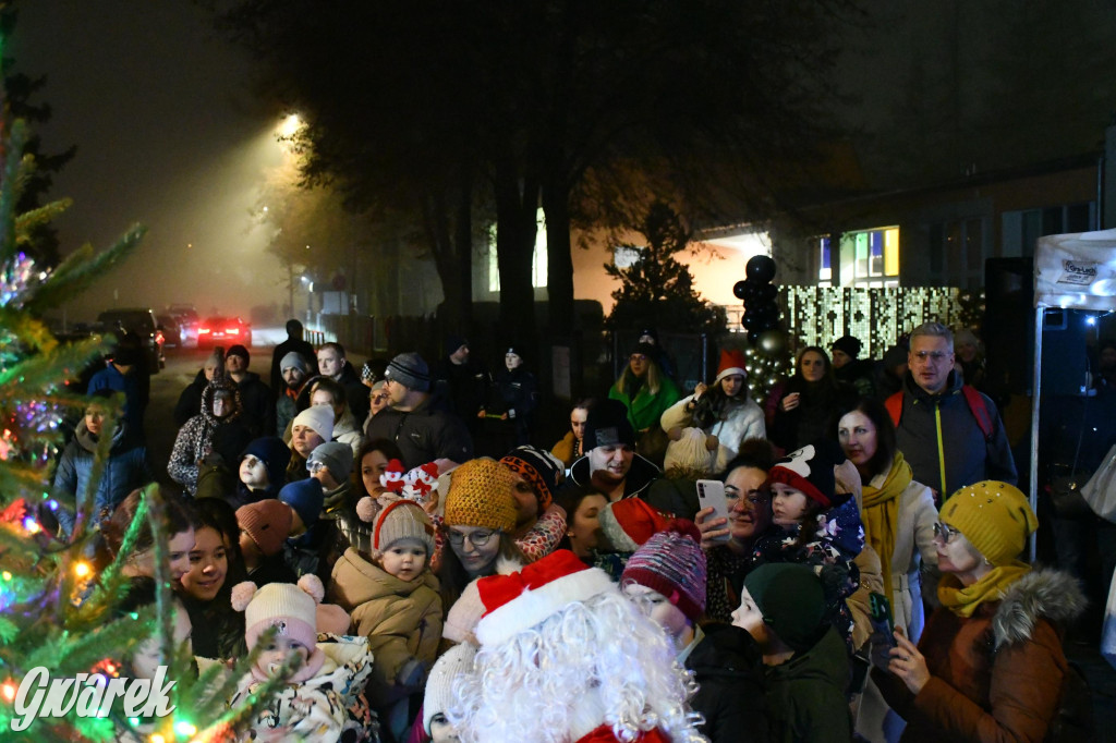 Strzybnicka choinka zabłysła 5 tysiącami lampek