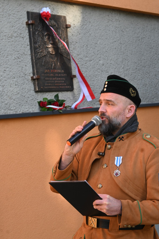 Górnik królewskiej kopalni kontra YouTube i Tik Tok